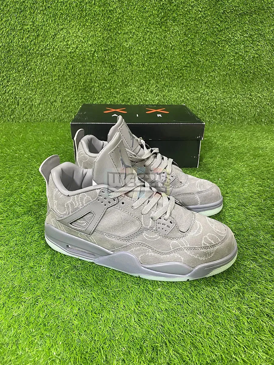 Jordan 4 (Kaws xx)