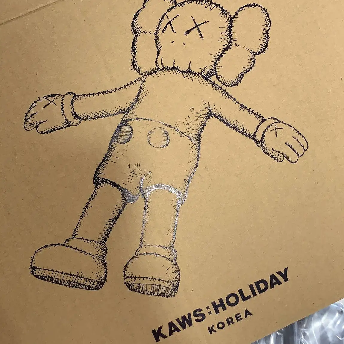 KAWS HOLIDAY Korea Companion 170CM Floating Bed Clear