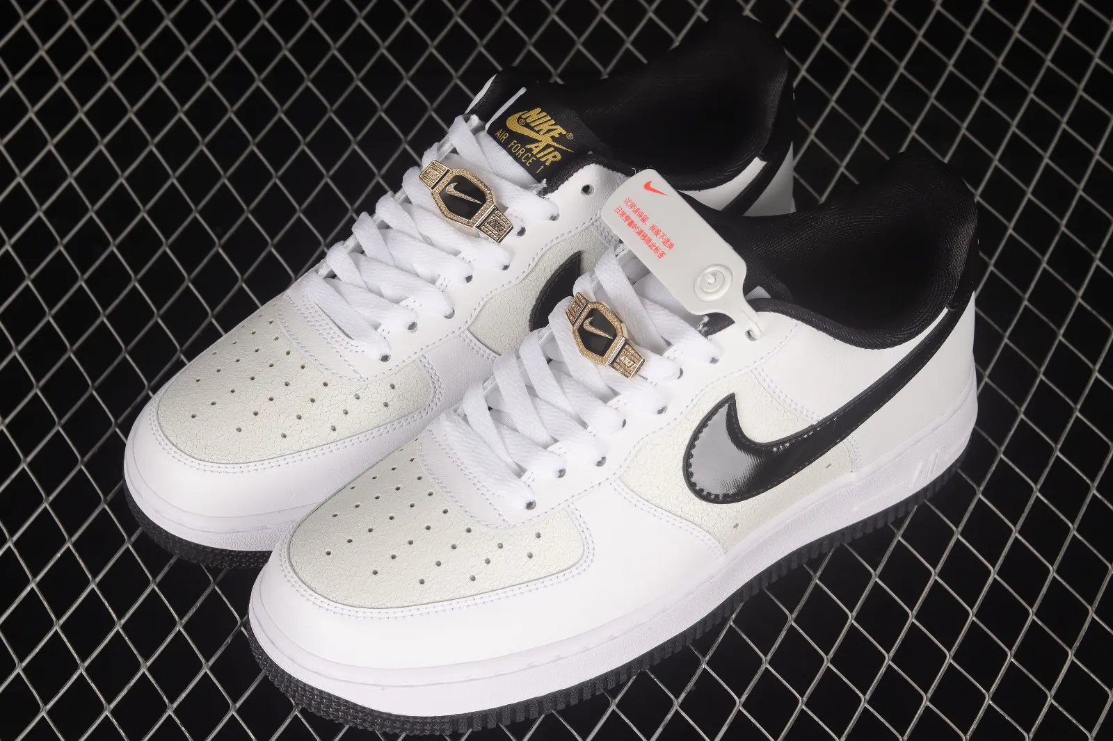 Nike Air Force 1 07 Low White Black Metallic Gold DQ0300-100