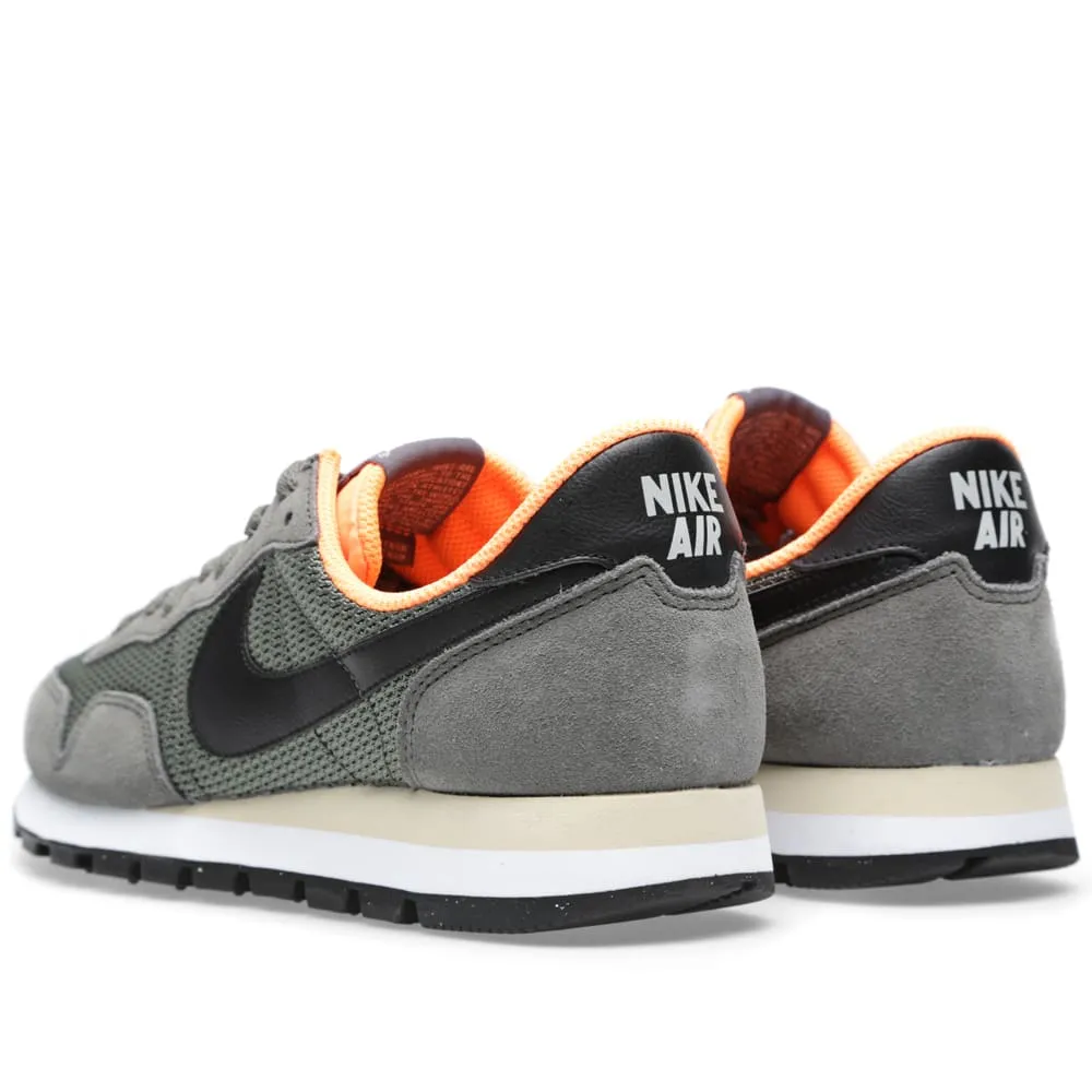 Nike Air Pegasus '83Dark Pewter & Atomic Orange