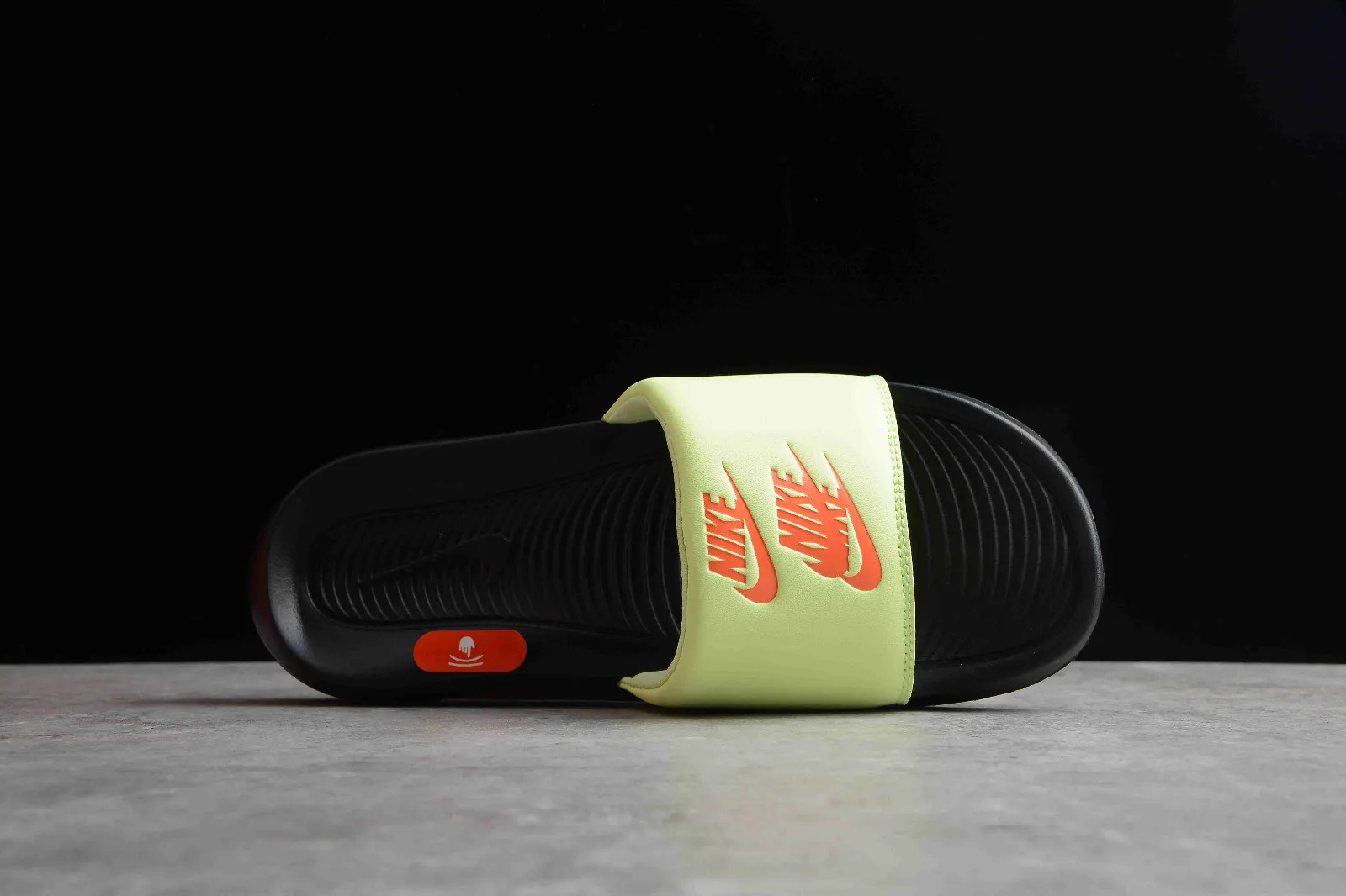 Nike Victori One Slide Print Fluorescent Green Black CN9559-300