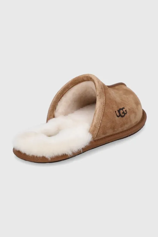 UGG slippers brown color